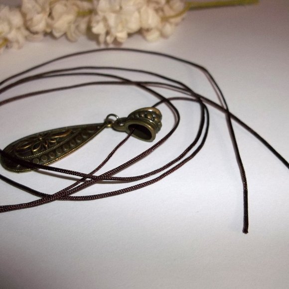Necklace Pendant Charm Medallion Tie Cord Adjustable Length Bronze Brown C010 - Picture 6 of 10